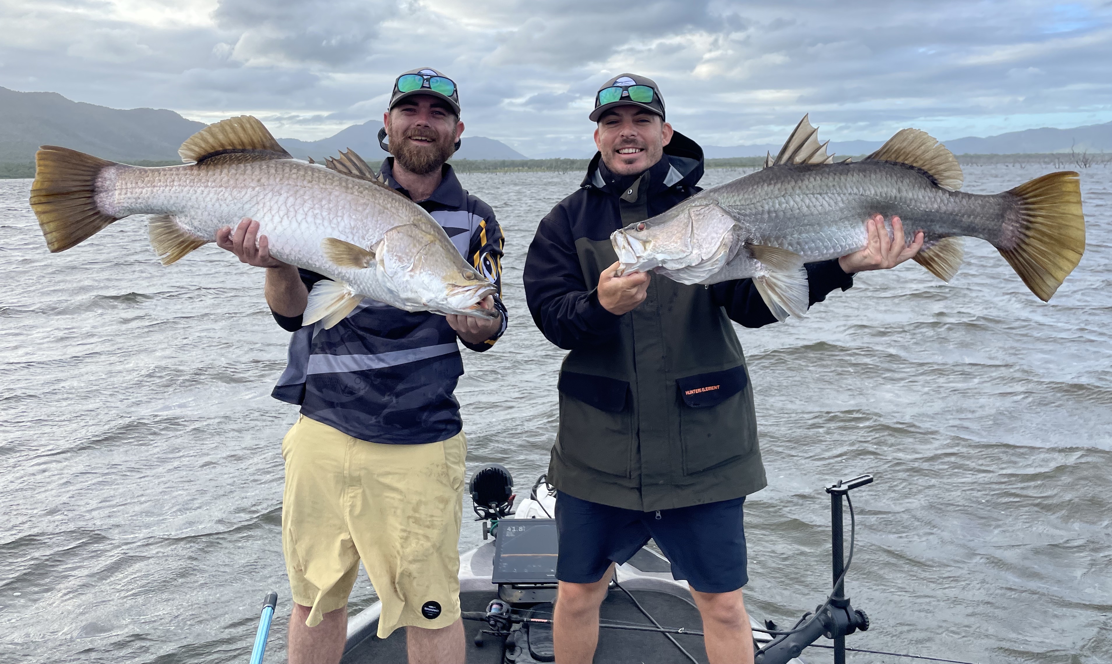 Double Hookup Barra